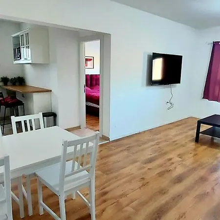 Eilat Octopus Apartment - אילת אוקטופוס -שני חדרים וסלון, בריכה בקיץ Extérieur photo