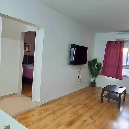Eilat Octopus Apartment - אילת אוקטופוס -שני חדרים וסלון, בריכה בקיץ Extérieur photo