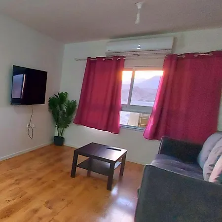 Eilat Octopus Apartment - אילת אוקטופוס -שני חדרים וסלון, בריכה בקיץ Extérieur photo