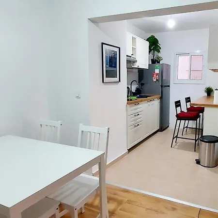 Eilat Octopus Apartment - אילת אוקטופוס -שני חדרים וסלון, בריכה בקיץ Extérieur photo